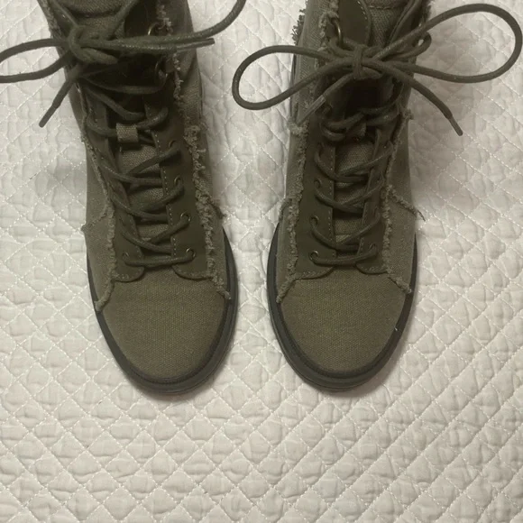 Olive Green Rocket Dog Women's boots - Picture 1 of 6